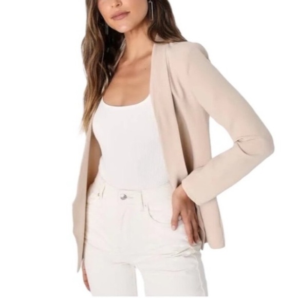 Lulu’s Miss Punctuality Lightweight Blazer Taupe tan - Picture 1 of 10